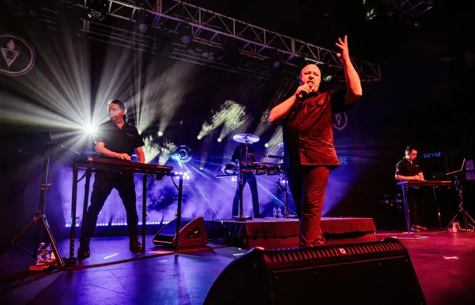 VNV Nation